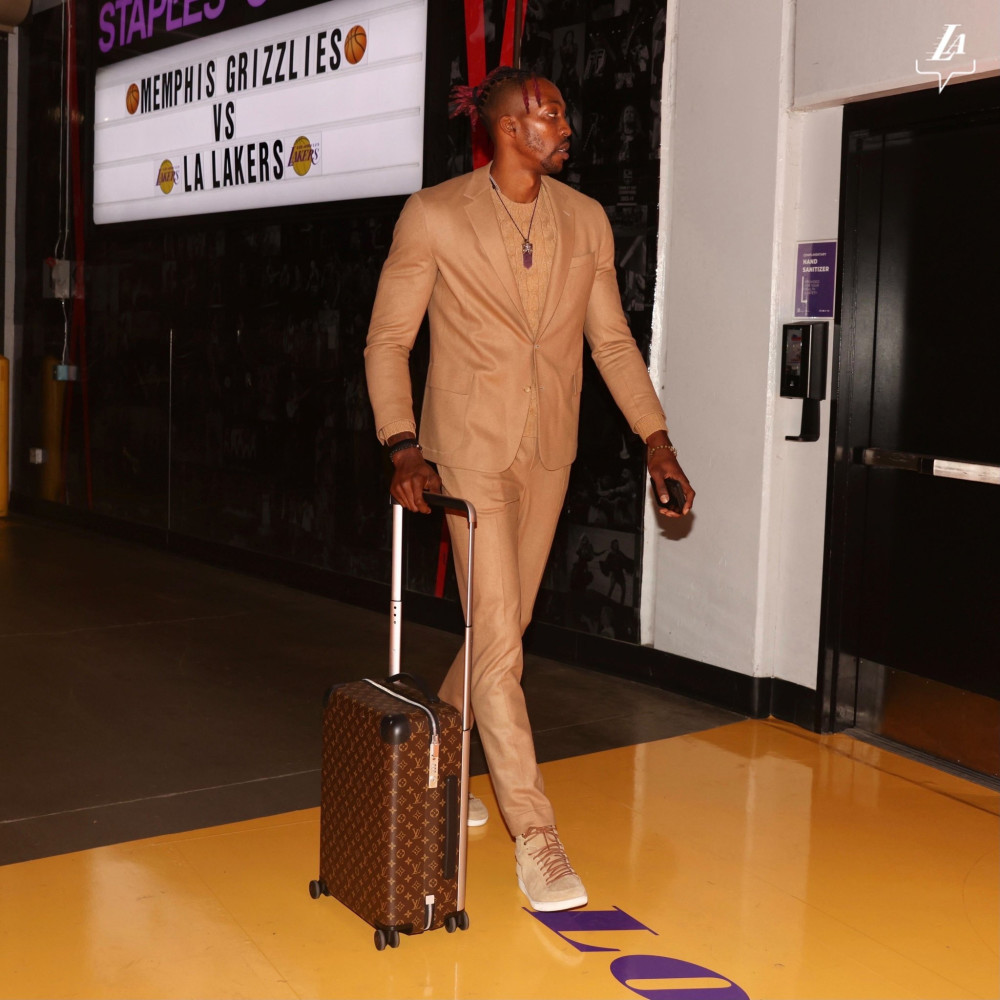 而是能穿越 而是能穿越